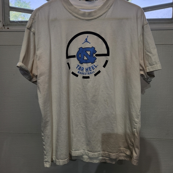 Nike White and Blue Short Sleeve Tee - Picture 1 of 3